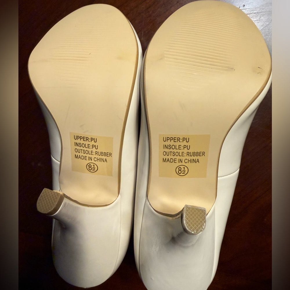 Elegant Cream Heels - Picture 5 of 5